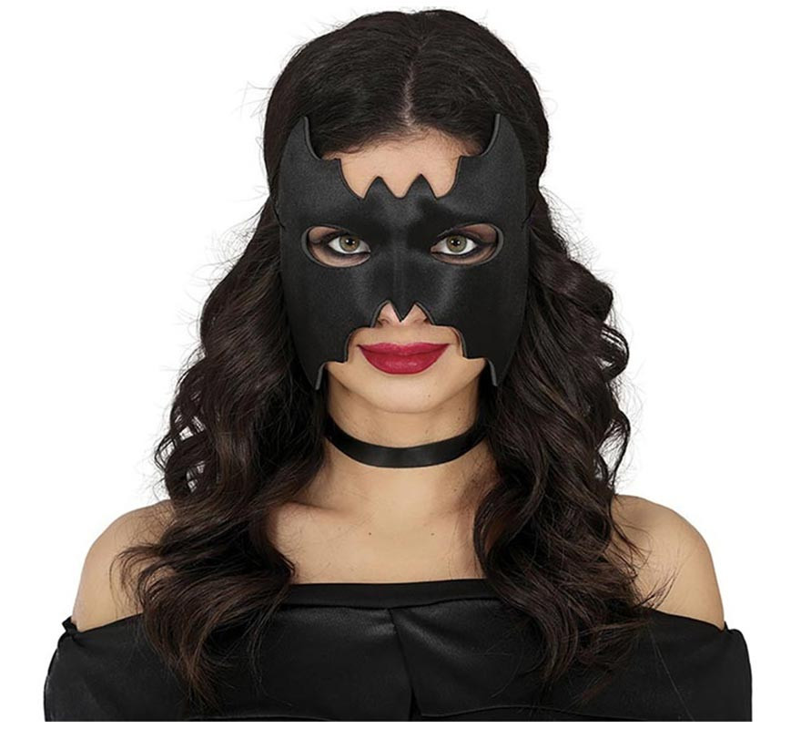 Máscara de morcego com asas abertas