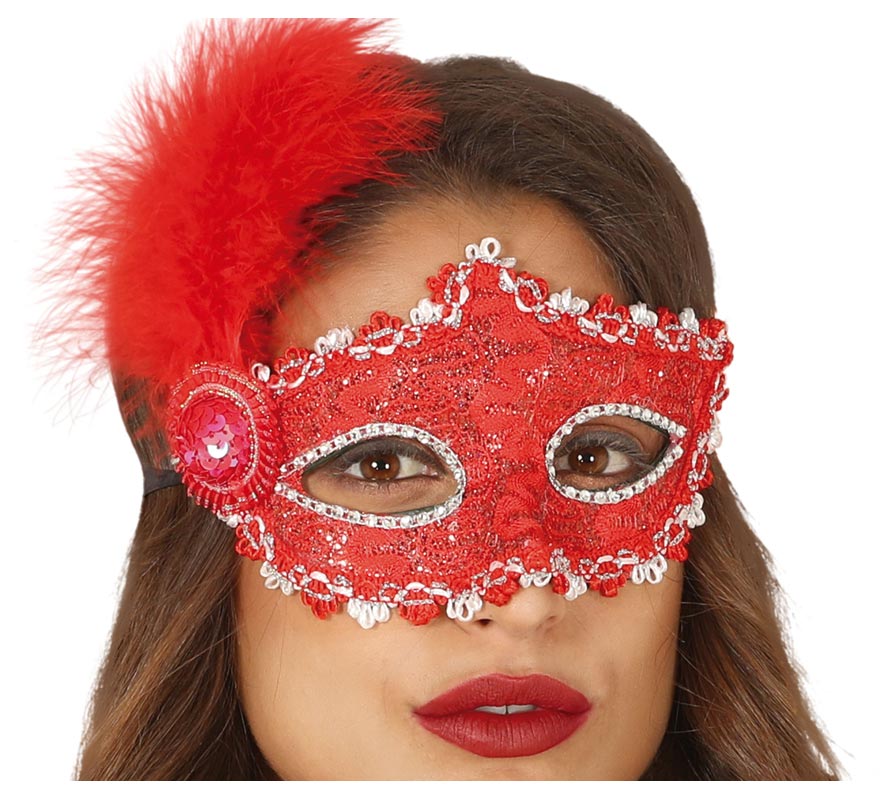 Máscara vermelha com caneta