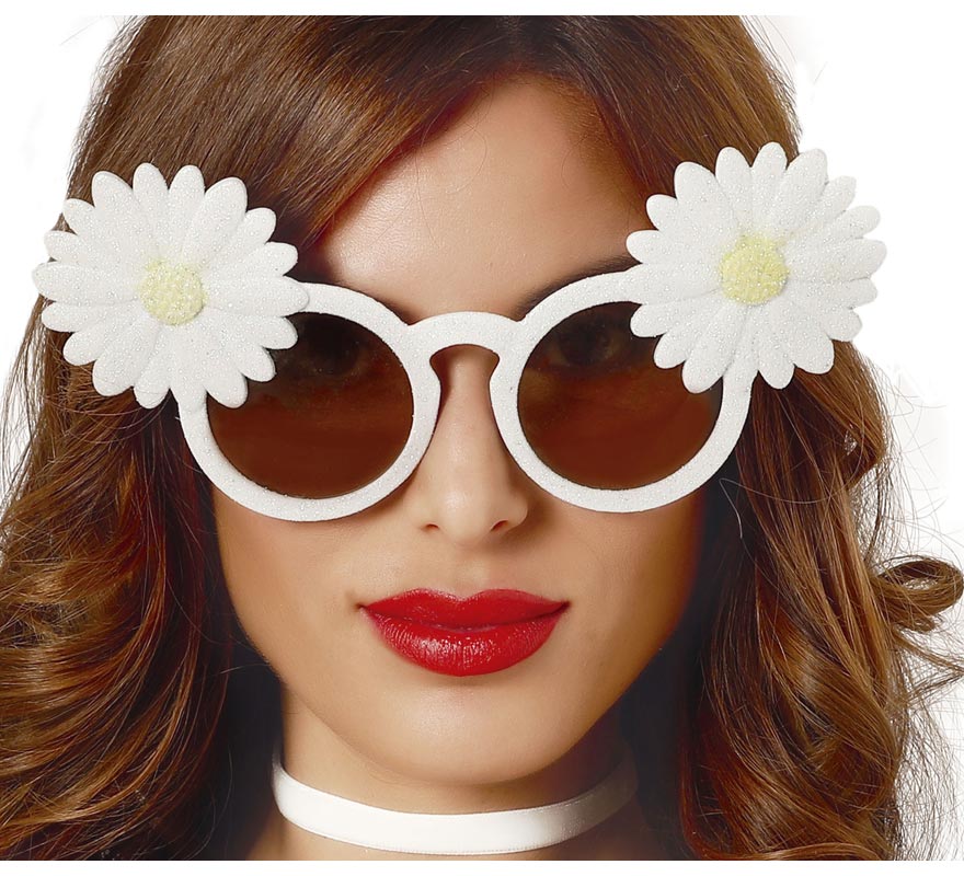 Copos brancos com margaridas Copos brancos com margaridas