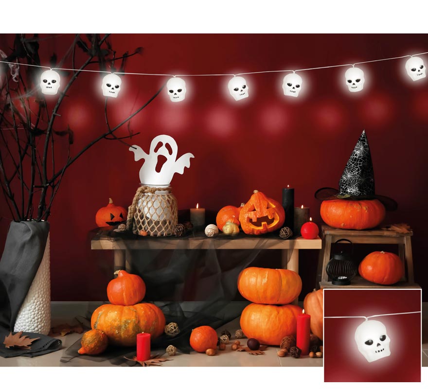 Garland of 12 Skulls with Light 180 Cm