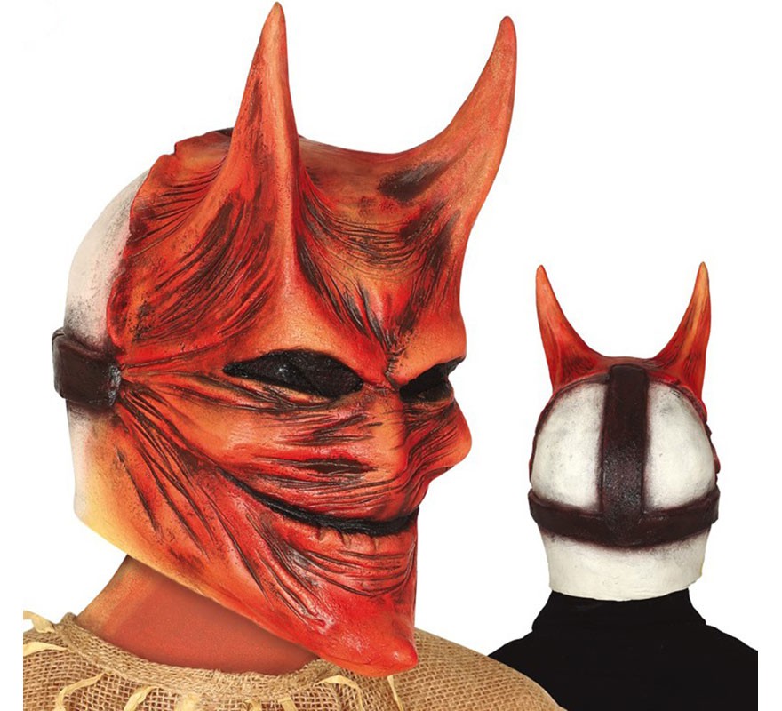 Máscara de demônio com chifres