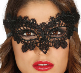 Máscara com Bordado Preto