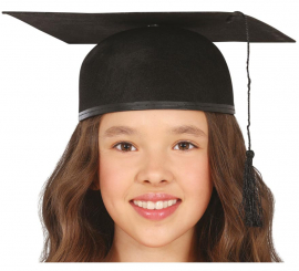 Estudante de feltro ou capelo de pós-graduação