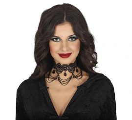 Gargantilha preta com pedras e correntes