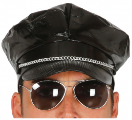 Sado preto ou boné de motoqueiro