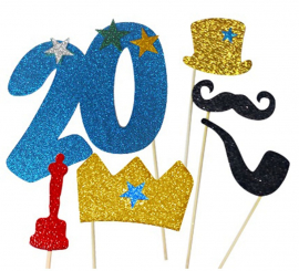 Feliz homem de 20 anos Kit Photocall com 6 peças