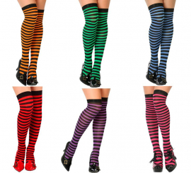 Meias às riscas em várias cores