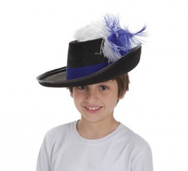Musketeer hat with feather