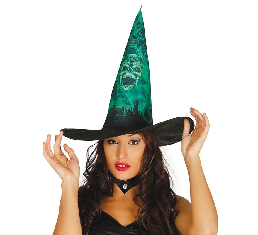 Chapéu de bruxa com desenho fantasma