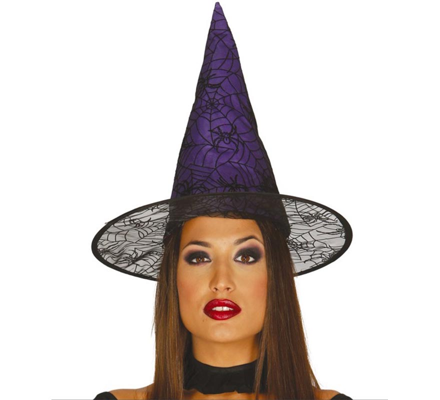 Chapéu de bruxa lilás com teias de aranha e aranhas
